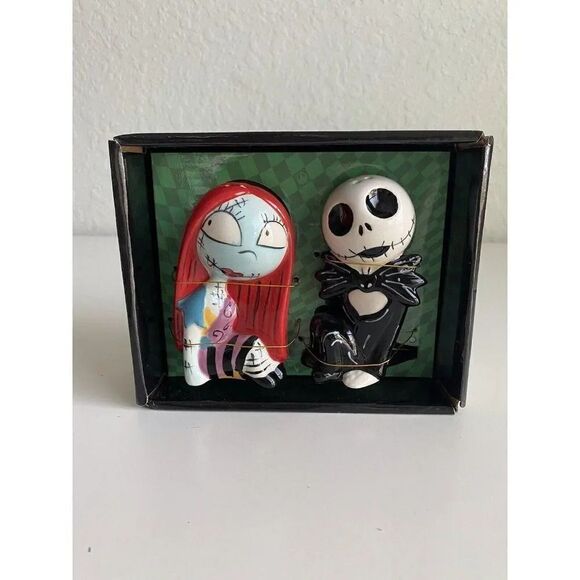 Disney The Nightmare Before Christmas Salt & Pepper Shakers Jack Sally NEW - Picture 1 of 10